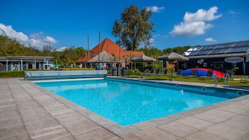 Alberca al aire libre por temporada