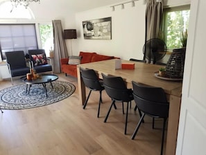 Exclusif 6 | Area soggiorno | TV a schermo piatto