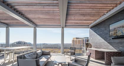 Global Luxury Suites Crystal City