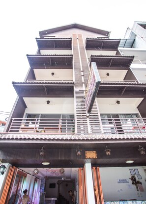 숙박 시설 정면