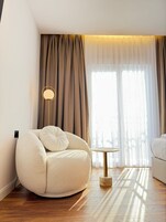 Desk, blackout drapes, iron/ironing board, free WiFi