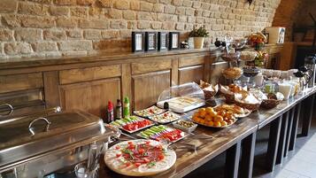 Petit déjeuner buffet compris tous les jours