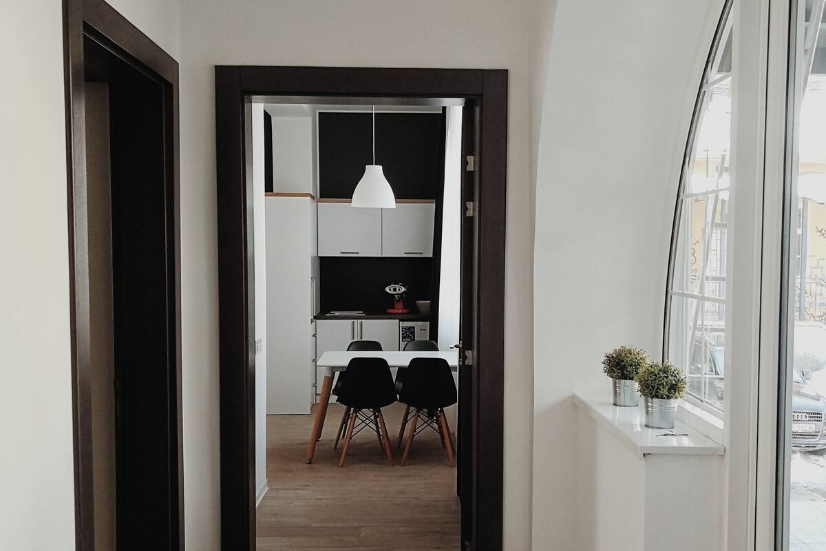 Apartment, 1 Bedroom (1) | Desk, blackout drapes, WiFi (free), individually furnished