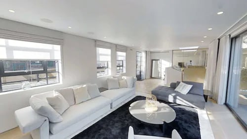 ラグジュアリー ロイヤリティー ミュウズ