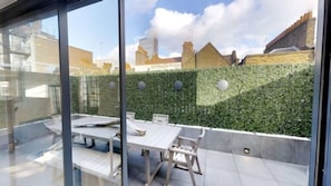 View from room - Luxury Royalty Mews (London)