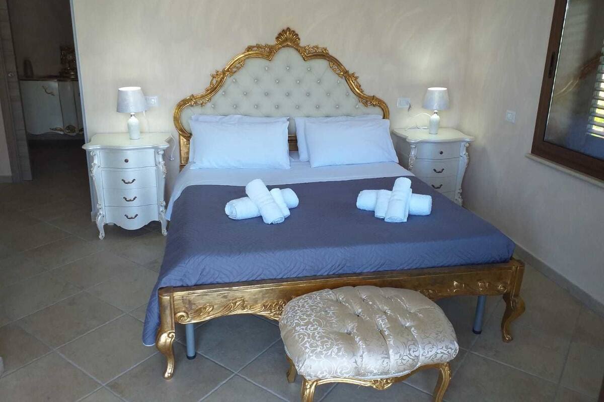 Premium bedding, desk, free WiFi, bed sheets