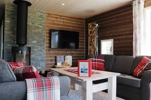 Cabin, 4 Bedrooms | Living area | Smart TV, Netflix