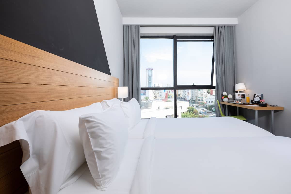 superior twin room | room amenity