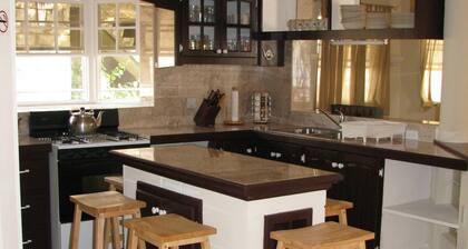 Maya's Bajan Villas - Unit B