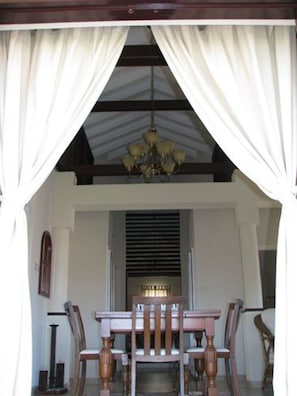 Deluxe Apartment, 4 Bedrooms, Balcony | In-room dining