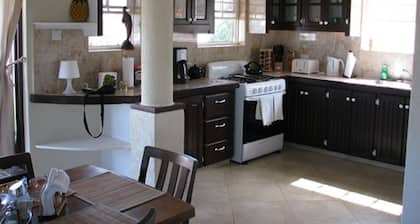 Maya's Bajan Villas - Unit B