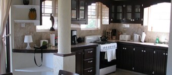 Maya's Bajan Villas - Unit B