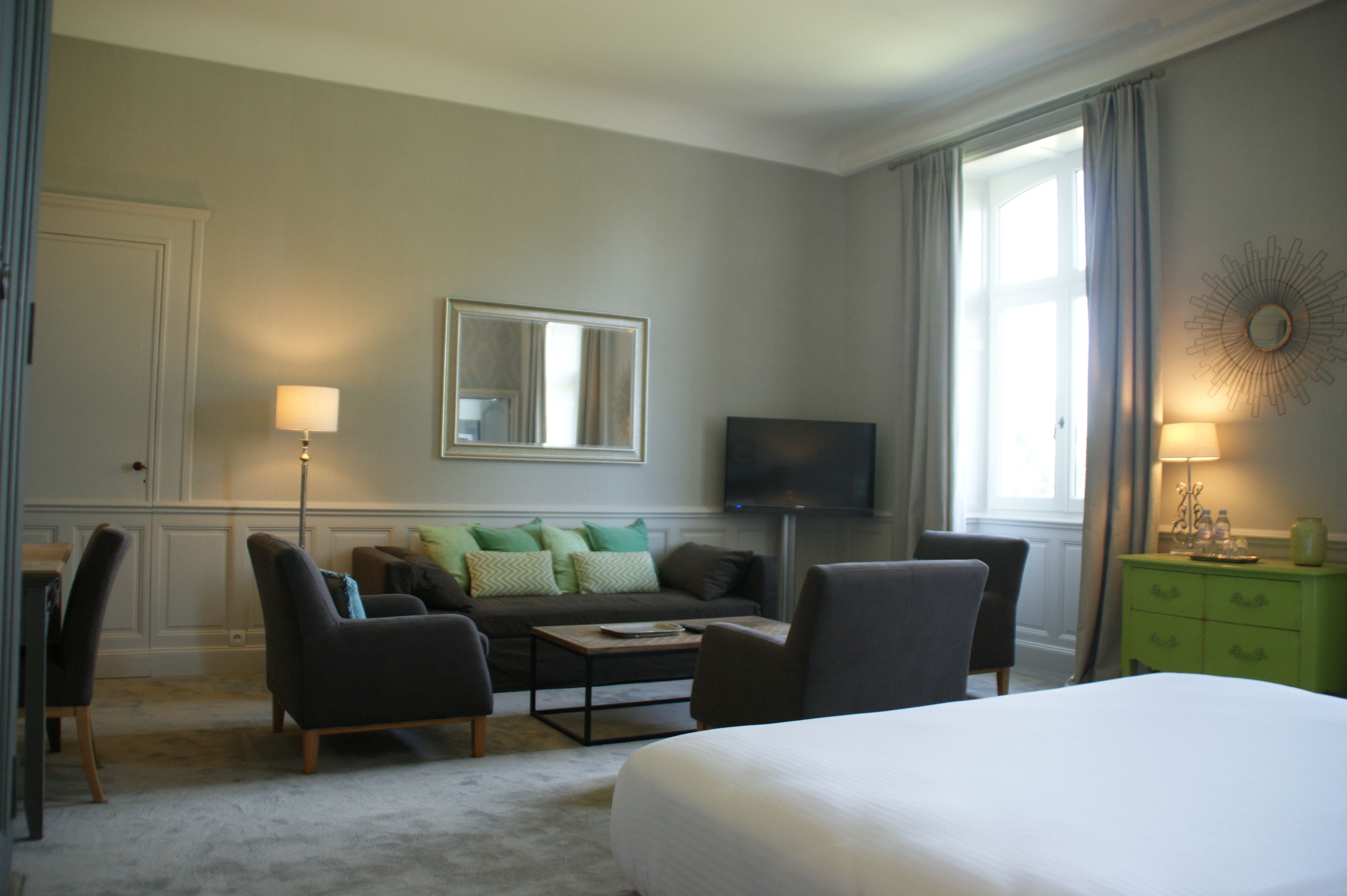 premium bedding, in-room safe, individually decorated