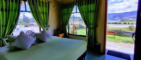 Comfort Double Room, 1 King Bed | Individually furnished, blackout curtains, free WiFi, bed sheets