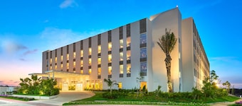 City Express Plus by Marriott Cancún Aeropuerto Riviera