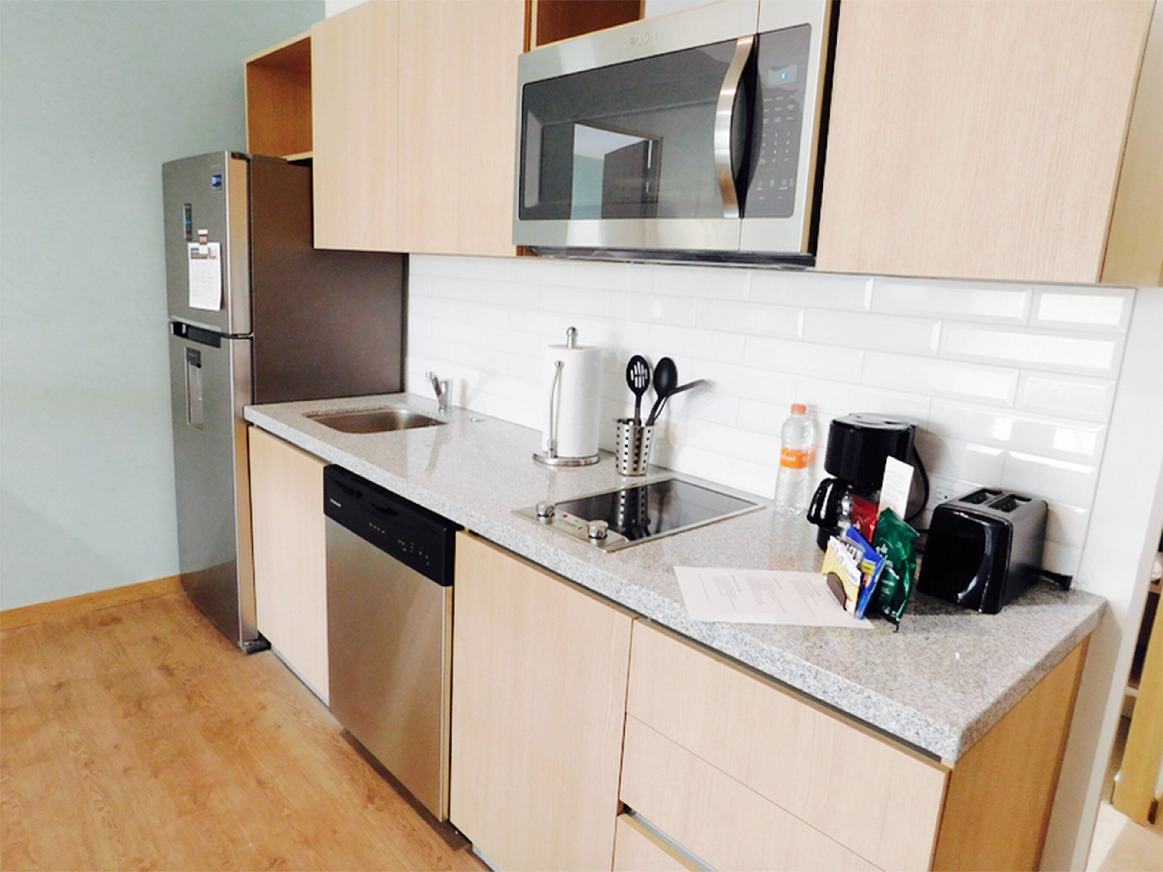 1 bedroom, in-room safe, desk, blackout curtains