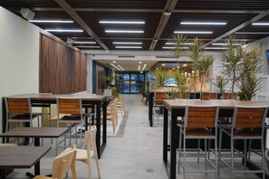 Exterior - Holiday Inn Express & Suites Playa Del Carmen by IHG (Playa del Carmen)