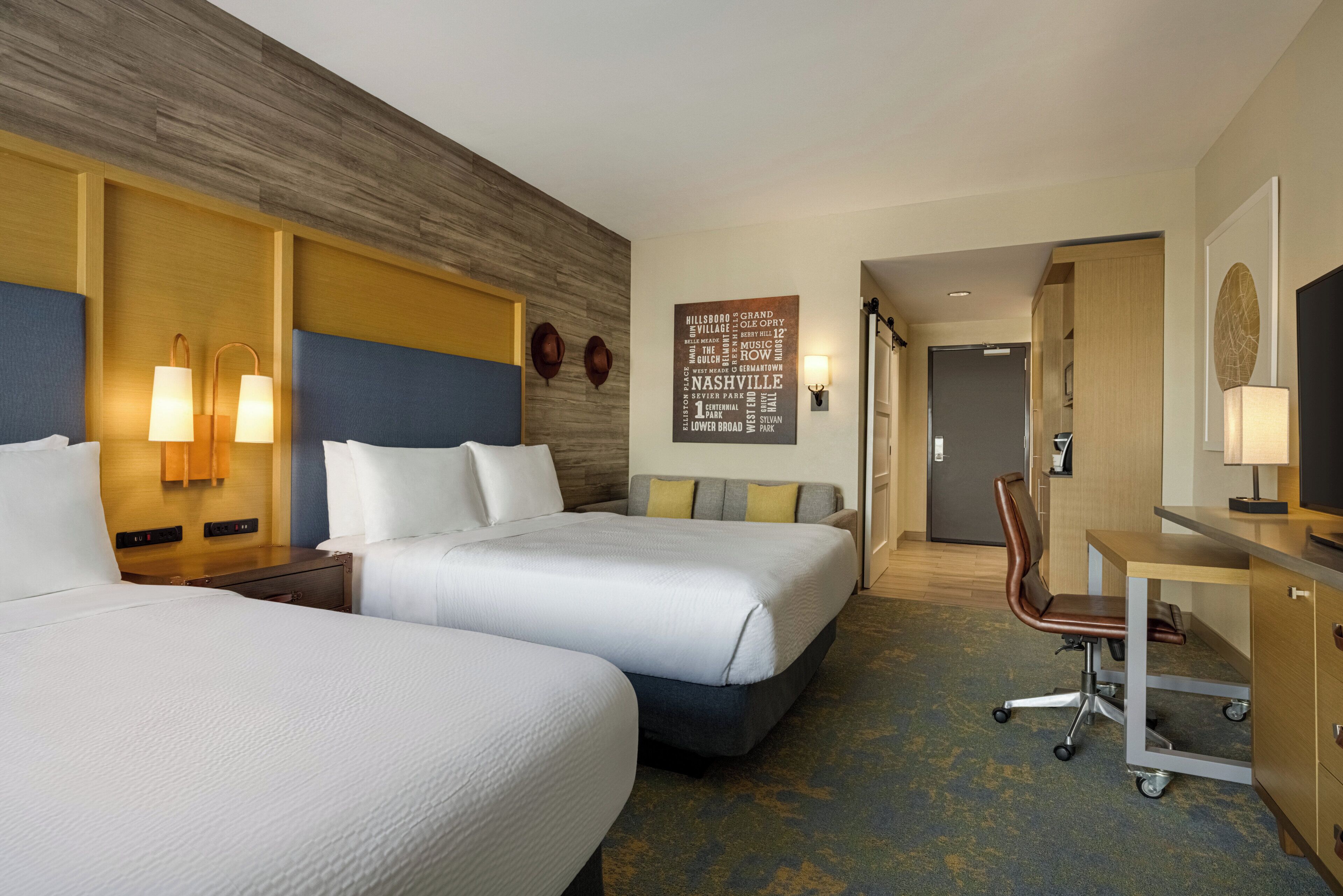 Egyptian cotton sheets, premium bedding, in-room safe, desk