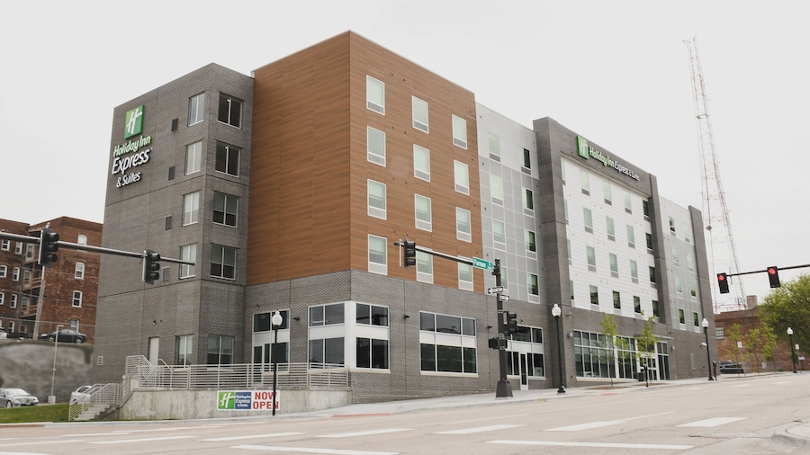 Holiday Inn Express & Suites Omaha Downtown - Old Market by IHG