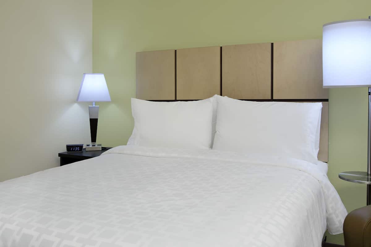 1 bedroom, desk, laptop workspace, blackout curtains