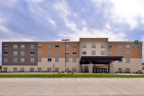 Holiday Inn Express & Suites Ottumwa by IHG