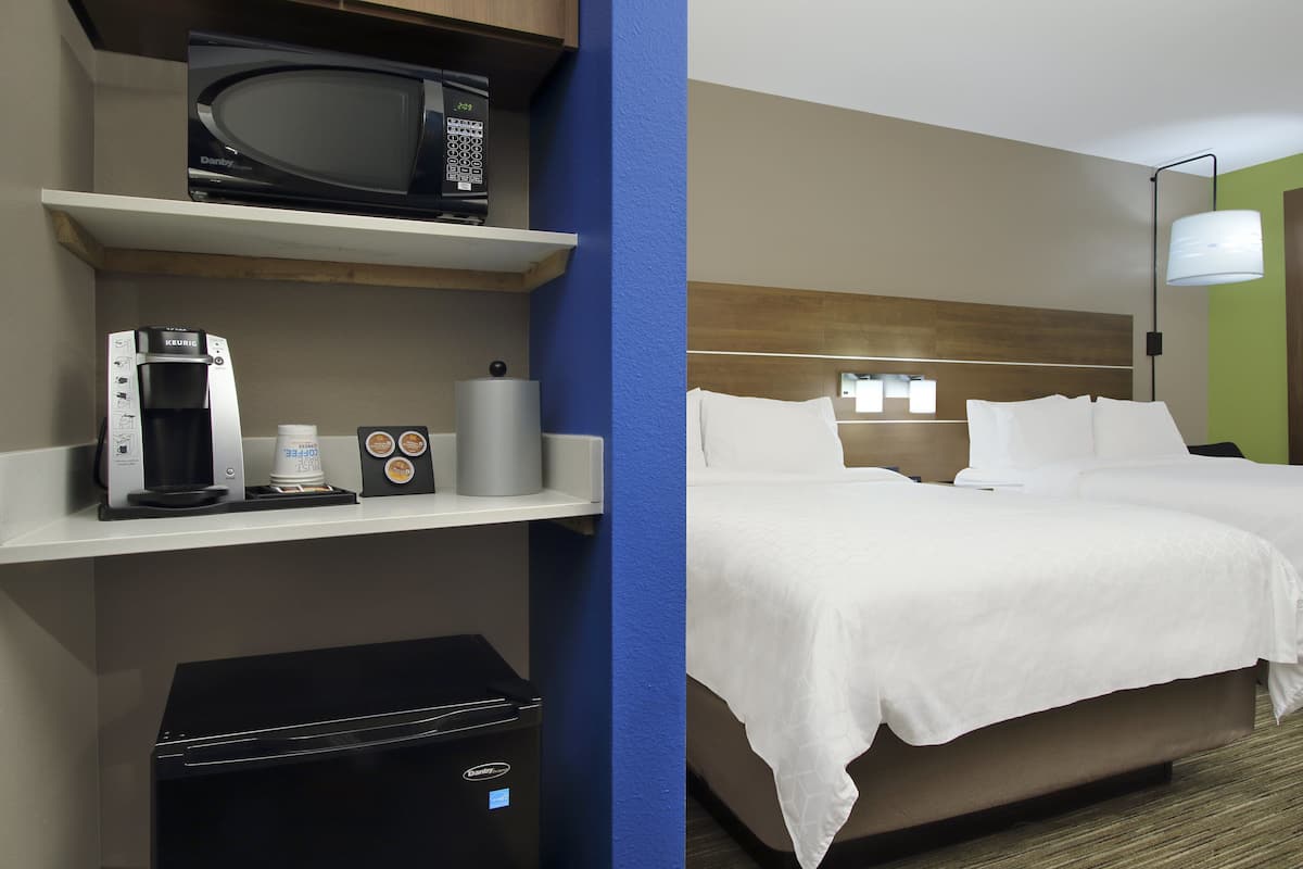 In-room safe, desk, laptop workspace, blackout curtains