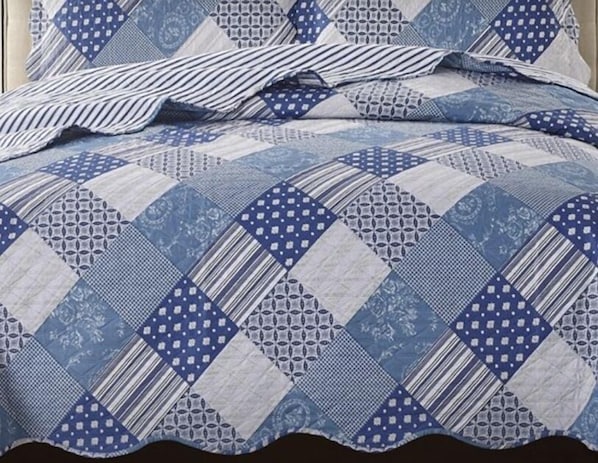 Doppia Comfort, 1 letto matrimoniale | Con stile personalizzato, con arredamento individuale, una scrivania