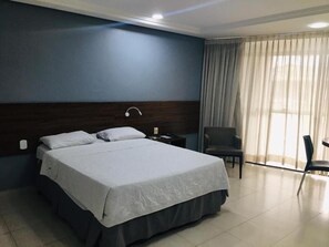 Minibar, cortinas blackout, wifi gratis y ropa de cama 