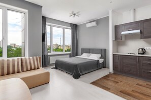 Flat-screen TV - Tricolor Apartments (Moscow)