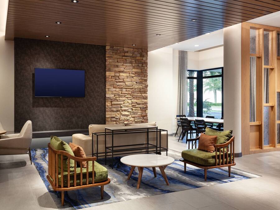 Lobby lounge