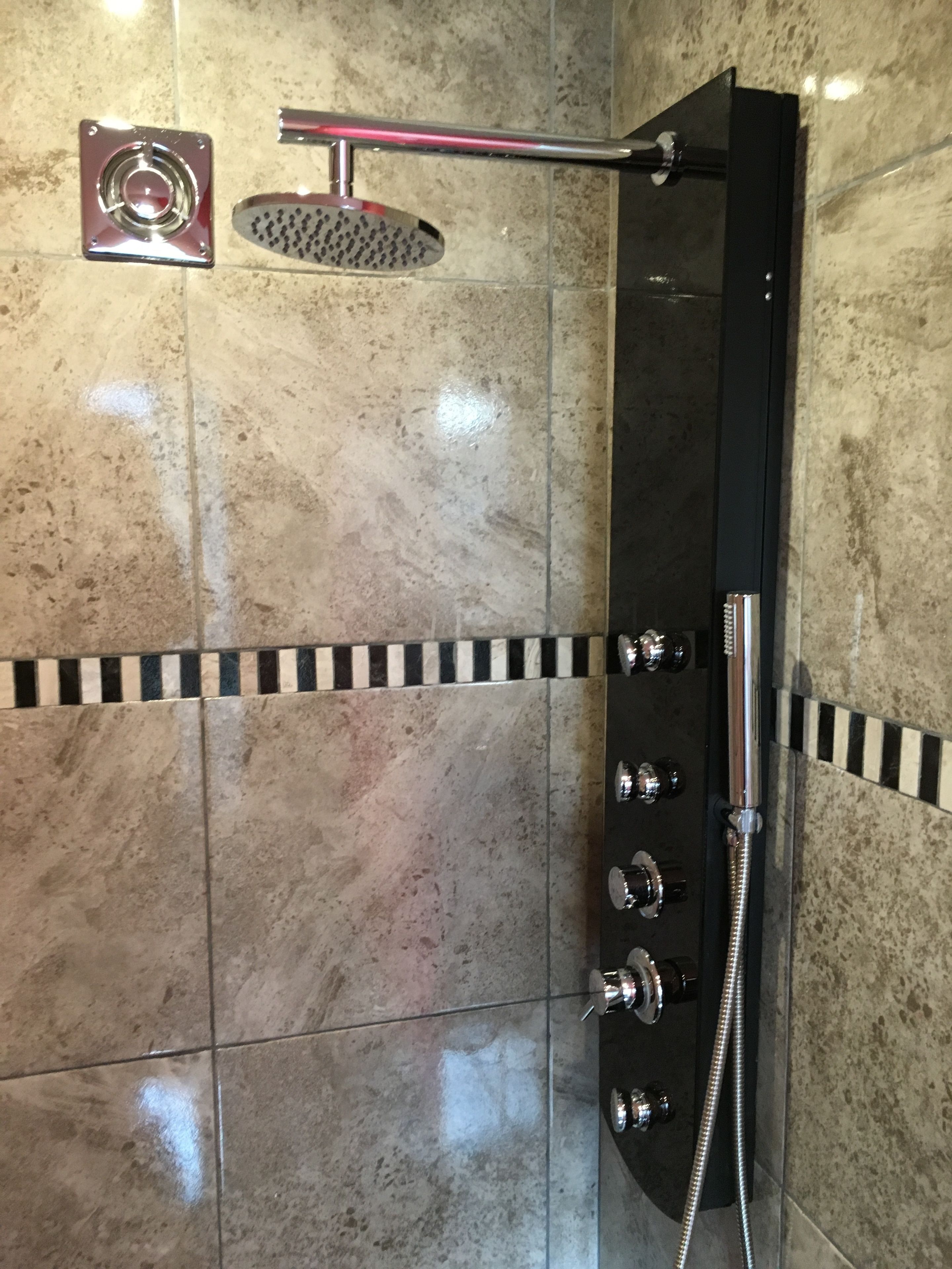 Deluxe Studio | Bathroom shower