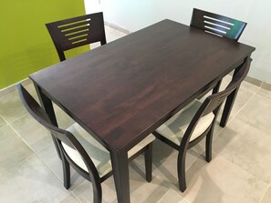 Estúdio luxo | Opções para refeição no quarto