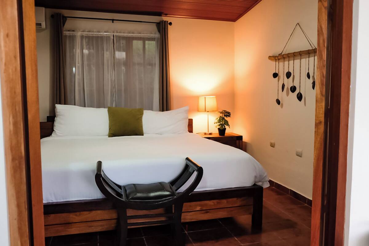 Comfort Double or Twin Room, 1 King Bed, Non Smoking | In-room safe