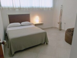 Luxury Apartment, 3 Bedrooms, Non Smoking | 3 bedrooms, premium bedding, individually decorated