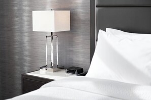 Desk, laptop workspace, iron/ironing board, free WiFi - Residence Inn by Marriott Boston Downtown / South End (Boston)