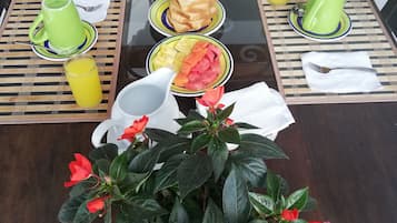 Sudah termasuk sarapan ala kontinental setiap hari
