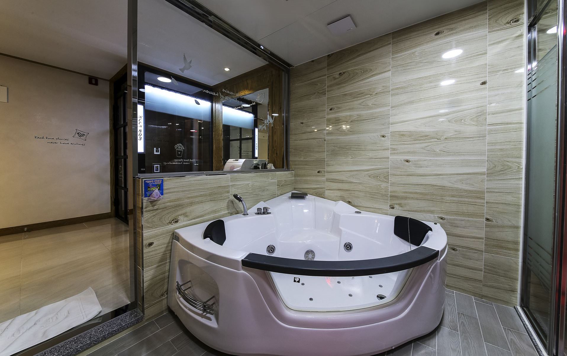 deep-soaking bathtub
