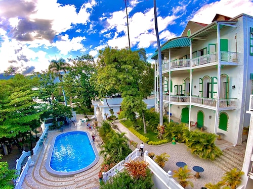 Manoir Adriana Hotel