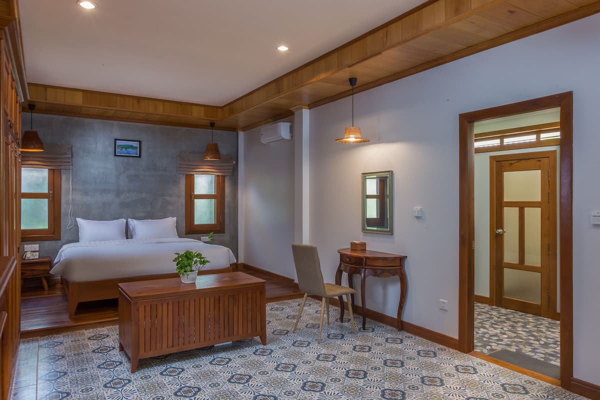 family suite villa garden view - free shuttle | minibar, in-room safe, individually decorated, desk