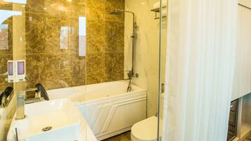 Family Suite, 1 King Bed, Non Smoking, City View | Minibar, desk, soundproofing, free WiFi