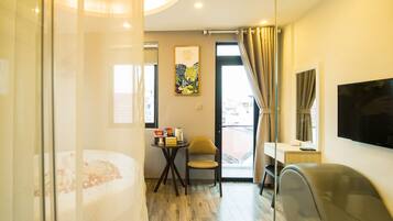 Family Suite, 1 King Bed, Non Smoking, City View | Minibar, desk, soundproofing, free WiFi