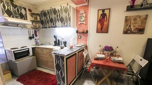 Studio | Lemari es mini