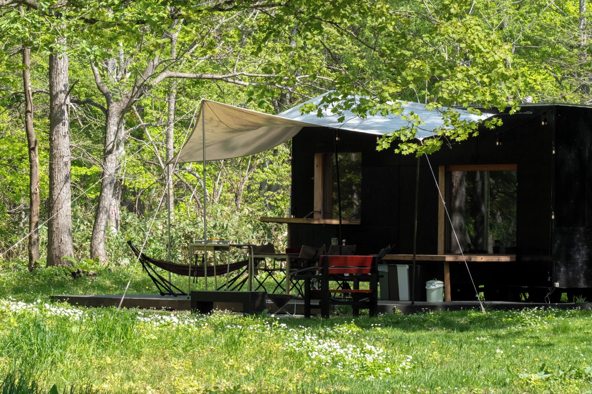 Glamping Cabin | Down duvets, bed sheets