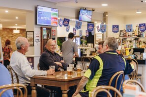Sports bar - Royal Hotel Wyong (Wyong)