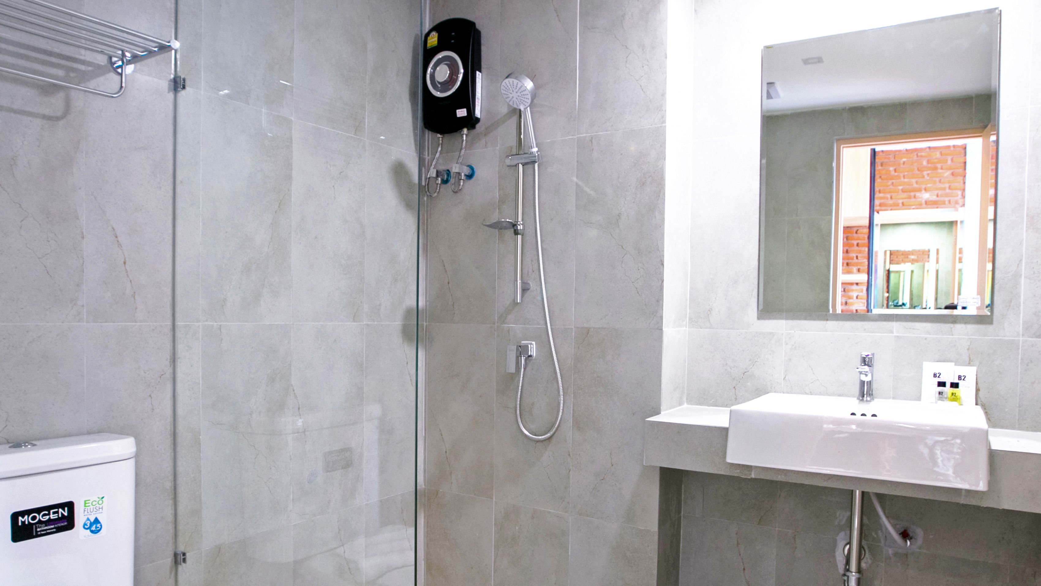 shower, free toiletries, towels