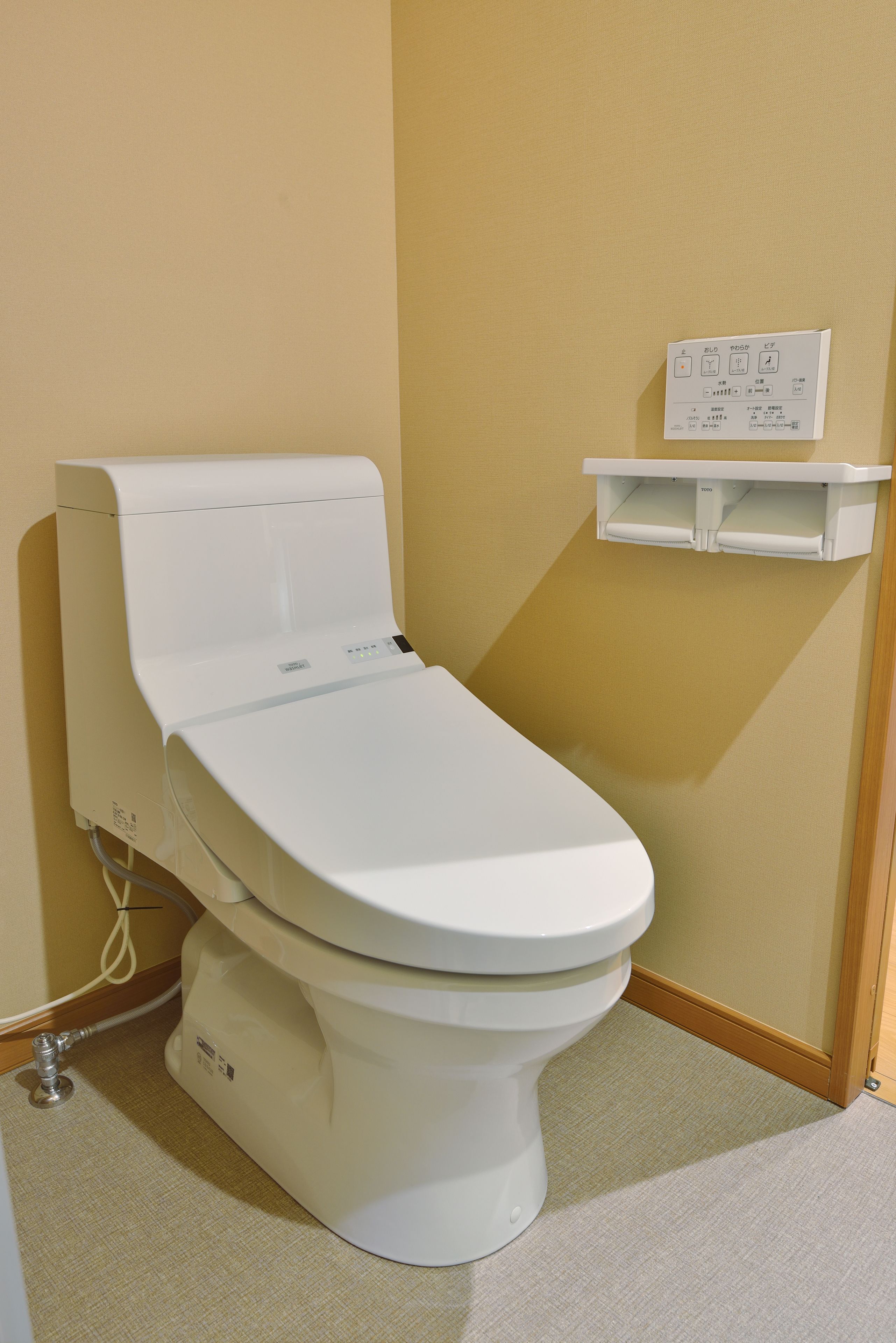 separate bathtub and shower, deep-soaking bathtub, free toiletries