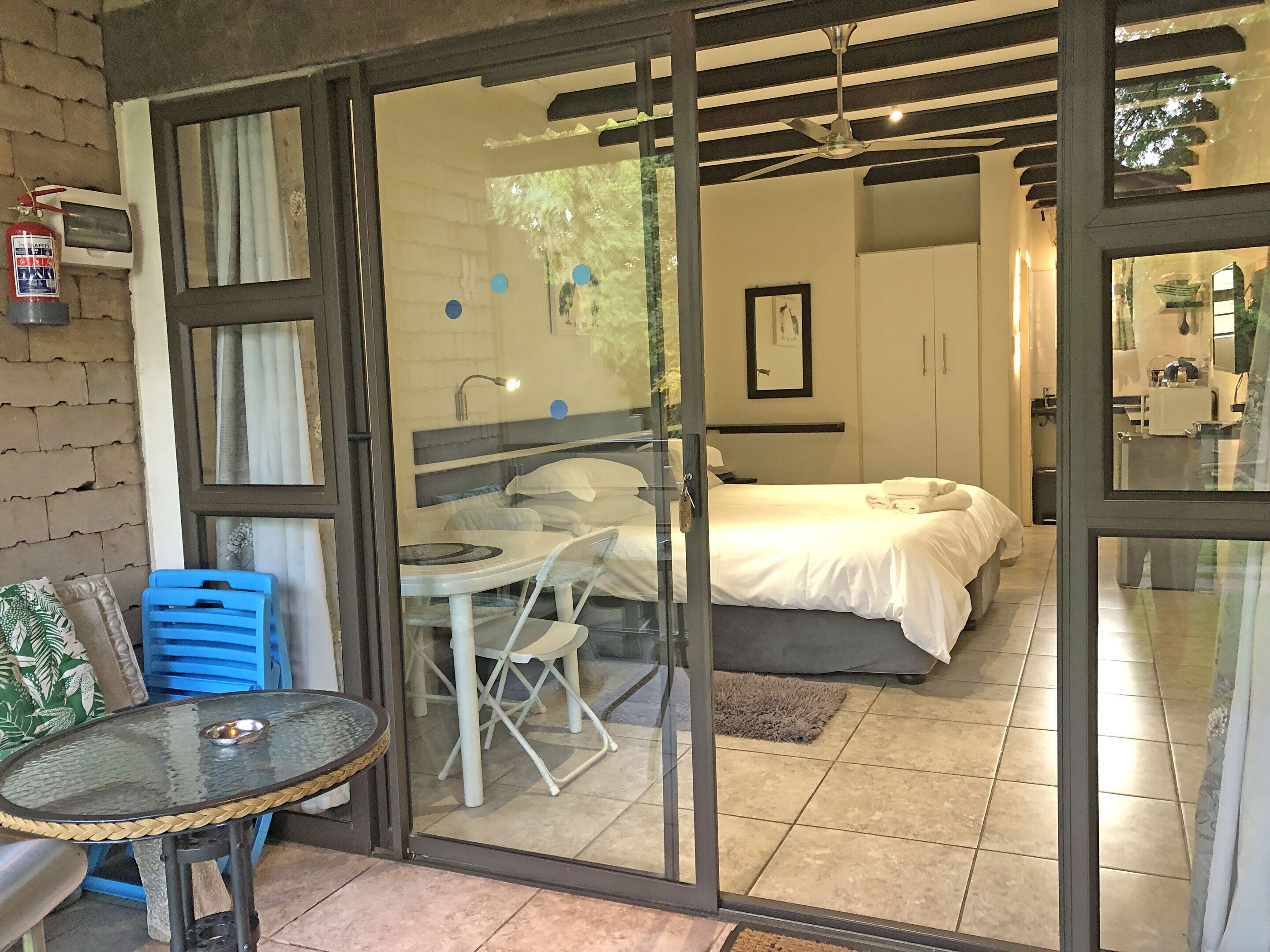 Business tweepersoonskamer (Guinea Fowl) | Gratis wifi, beddengoed