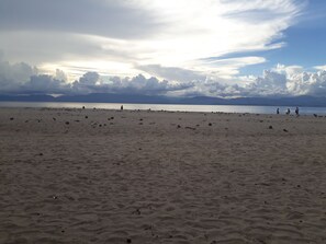 Nær stranden