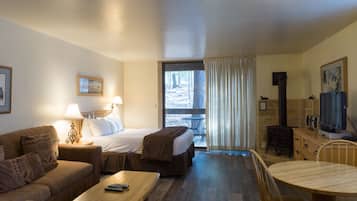 Studio | Free WiFi, bed sheets