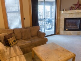 Condo, 2 Bedrooms | Living room